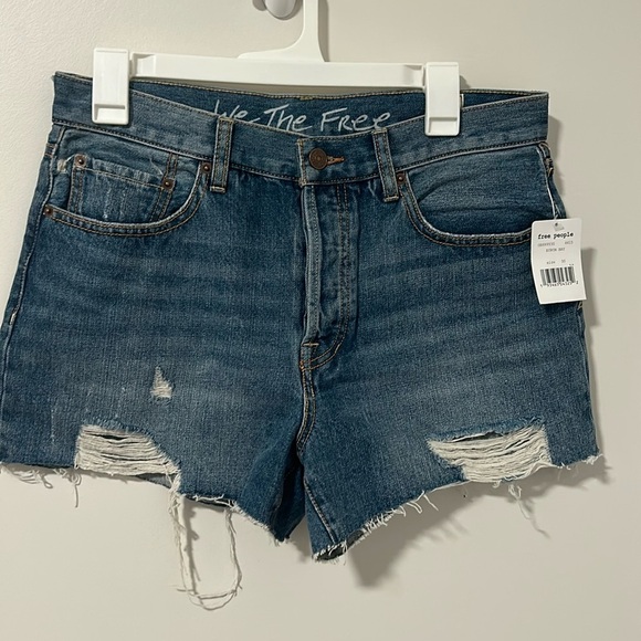 NWT Free People Denim Jean Shorts Size 30 - Picture 1 of 3